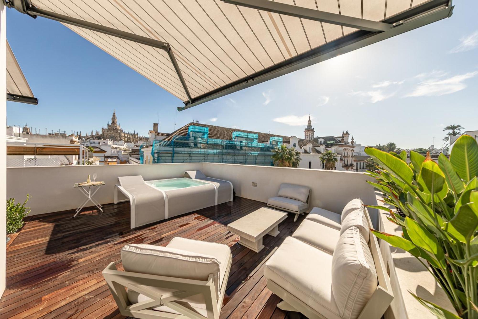 Green-Apartments Reales Atarazanas Suites Seville Exterior photo