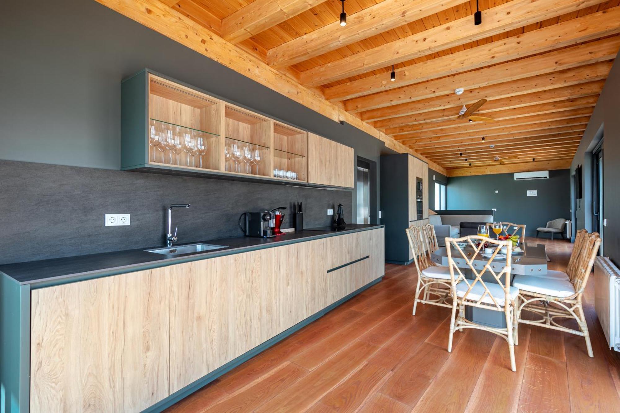 Green-Apartments Reales Atarazanas Suites Seville Exterior photo